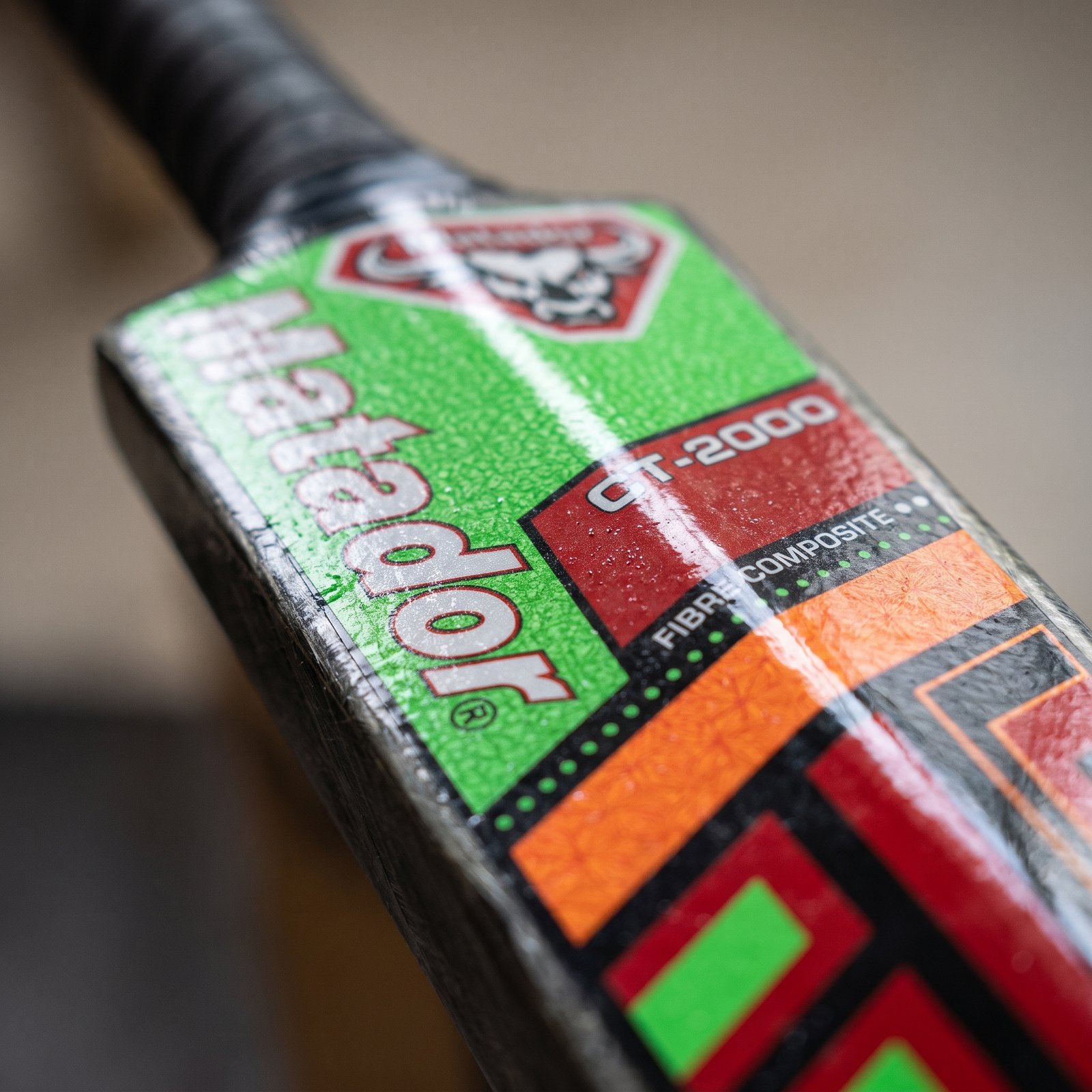 Matador CT-2000 Fibre Composite Cricket Bat - Black, Green & Red Hard Tape Ball Bat - Image 4